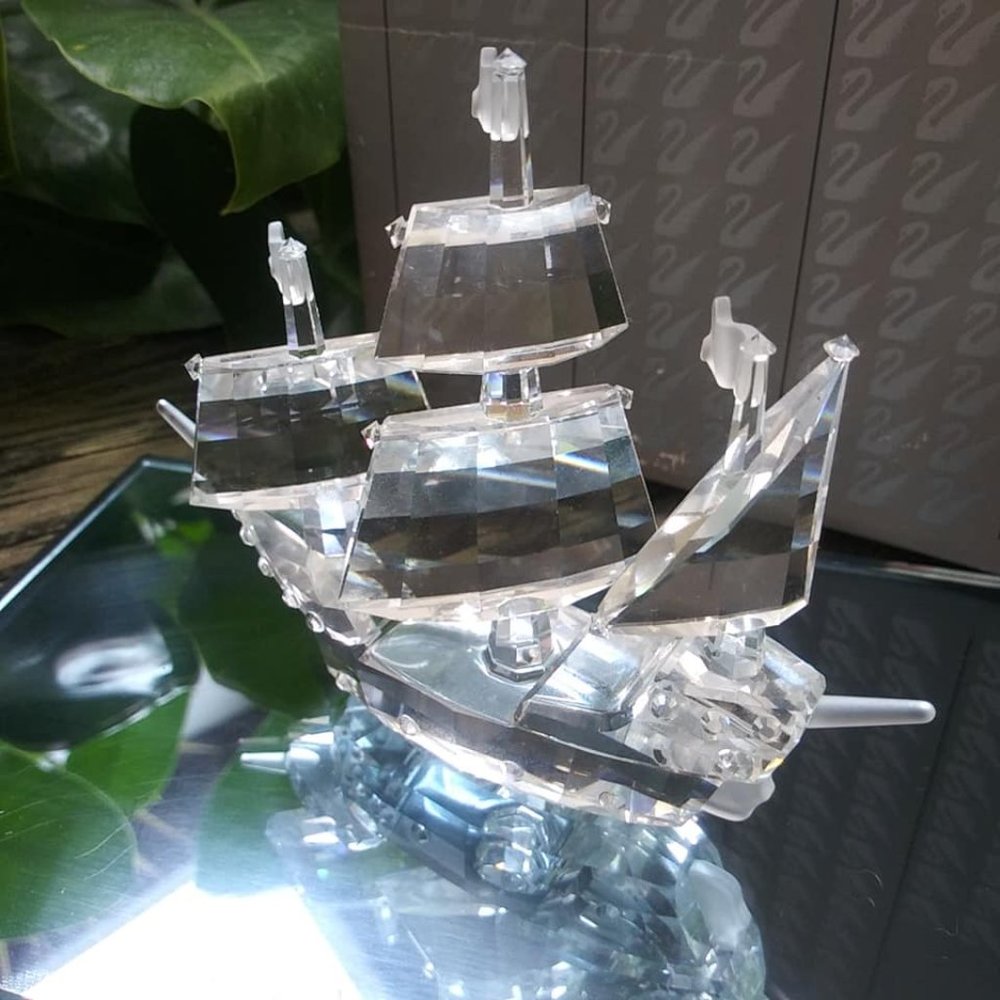 Swarovski Crystal Santa Maria Ship w/ Mirror & Box